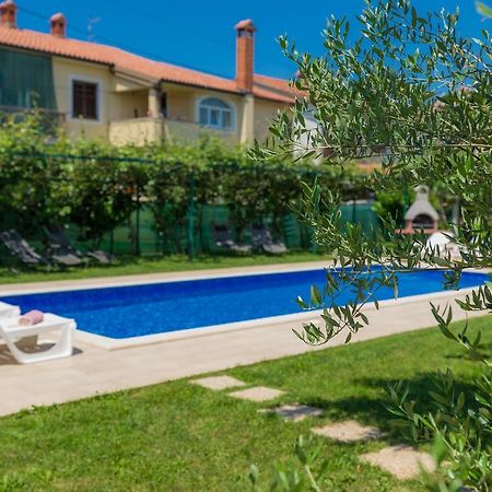 Villa Toni Umag Ngoại thất bức ảnh