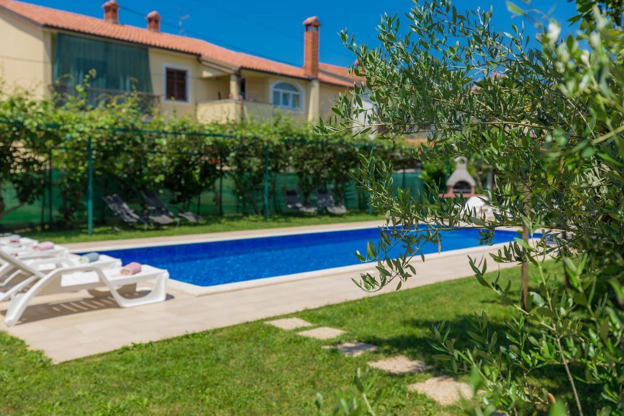 Villa Toni Umag Ngoại thất bức ảnh