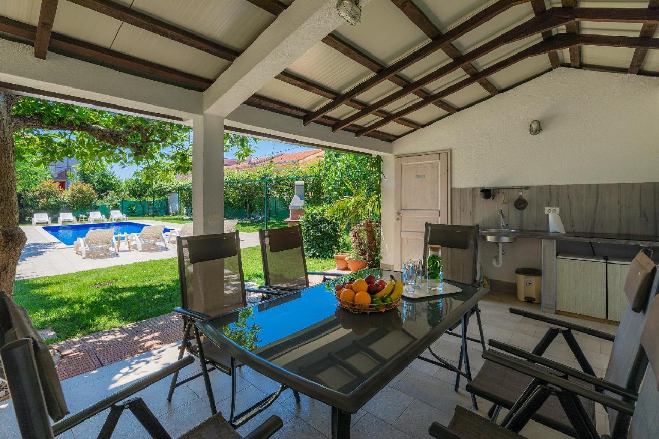 Villa Toni Umag Ngoại thất bức ảnh