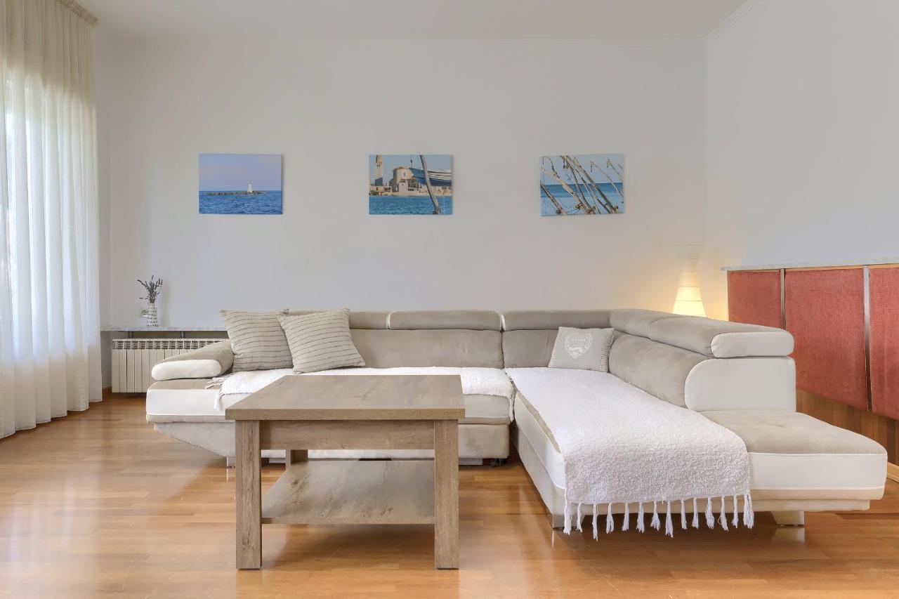 Villa Toni Umag Ngoại thất bức ảnh
