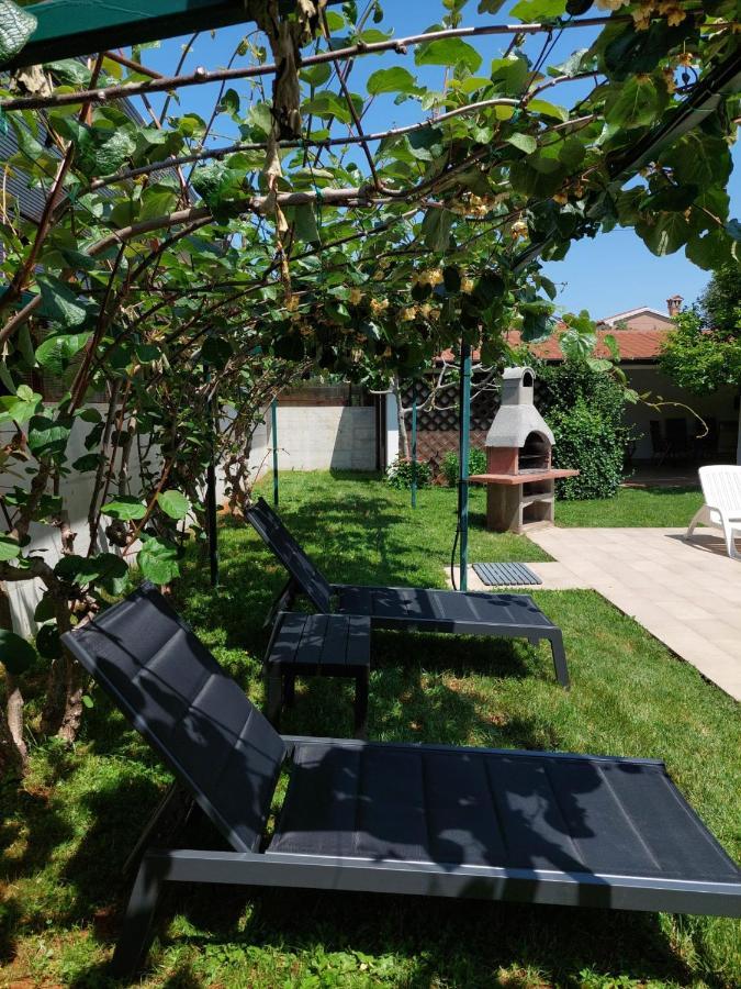 Villa Toni Umag Ngoại thất bức ảnh