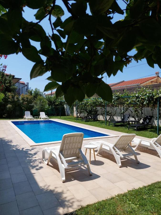 Villa Toni Umag Ngoại thất bức ảnh